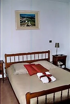 Hotell Le Relais Des Dix Crus - Logis