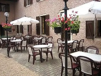 Hotell Le Relais Des Dix Crus - Logis 2*