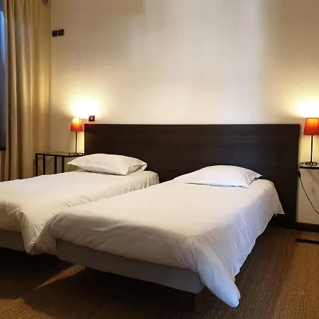 Отель Le Relais Des Dix Crus - Logis Корсель-ан-Божоле