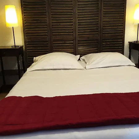 Le Relais Des Dix Crus - Logis 2*
