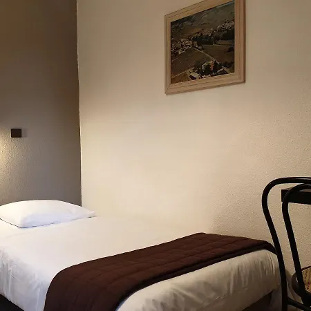 Le Relais Des Dix Crus - Logis 2* Корсель-ан-Божоле