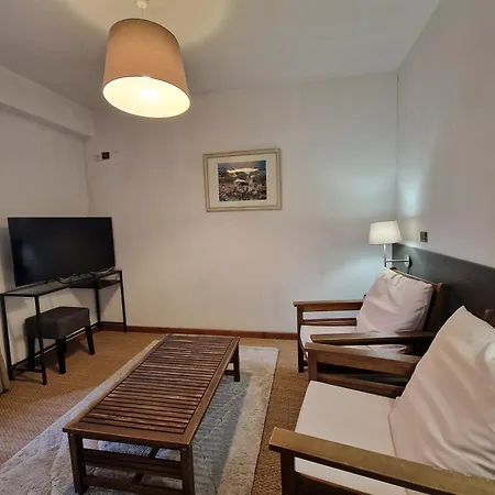 Le Relais Des Dix Crus - Logis מלון 2*
