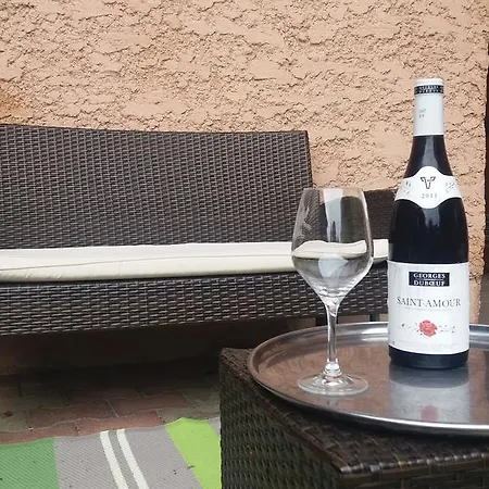 Le Relais Des Dix Crus - Logis