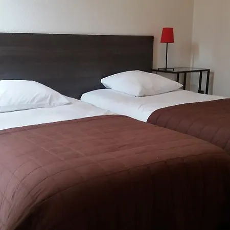 Hotel Le Relais Des Dix Crus - Logis 2*