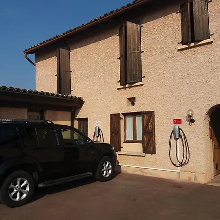 Le Relais Des Dix Crus - Logis