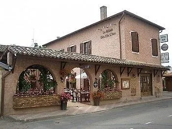 Le Relais Des Dix Crus - Logis
