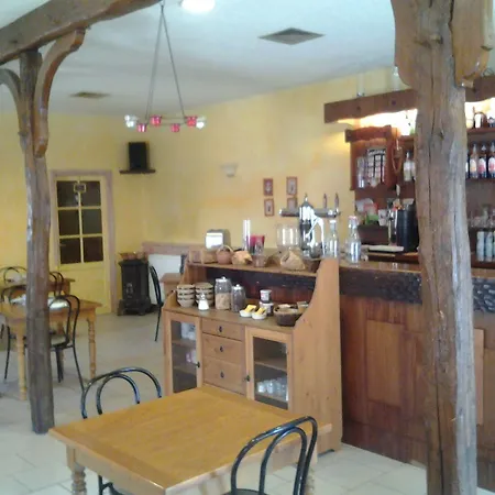 Hotel Le Relais Des Dix Crus - Logis Corcelles-en-Beaujolais